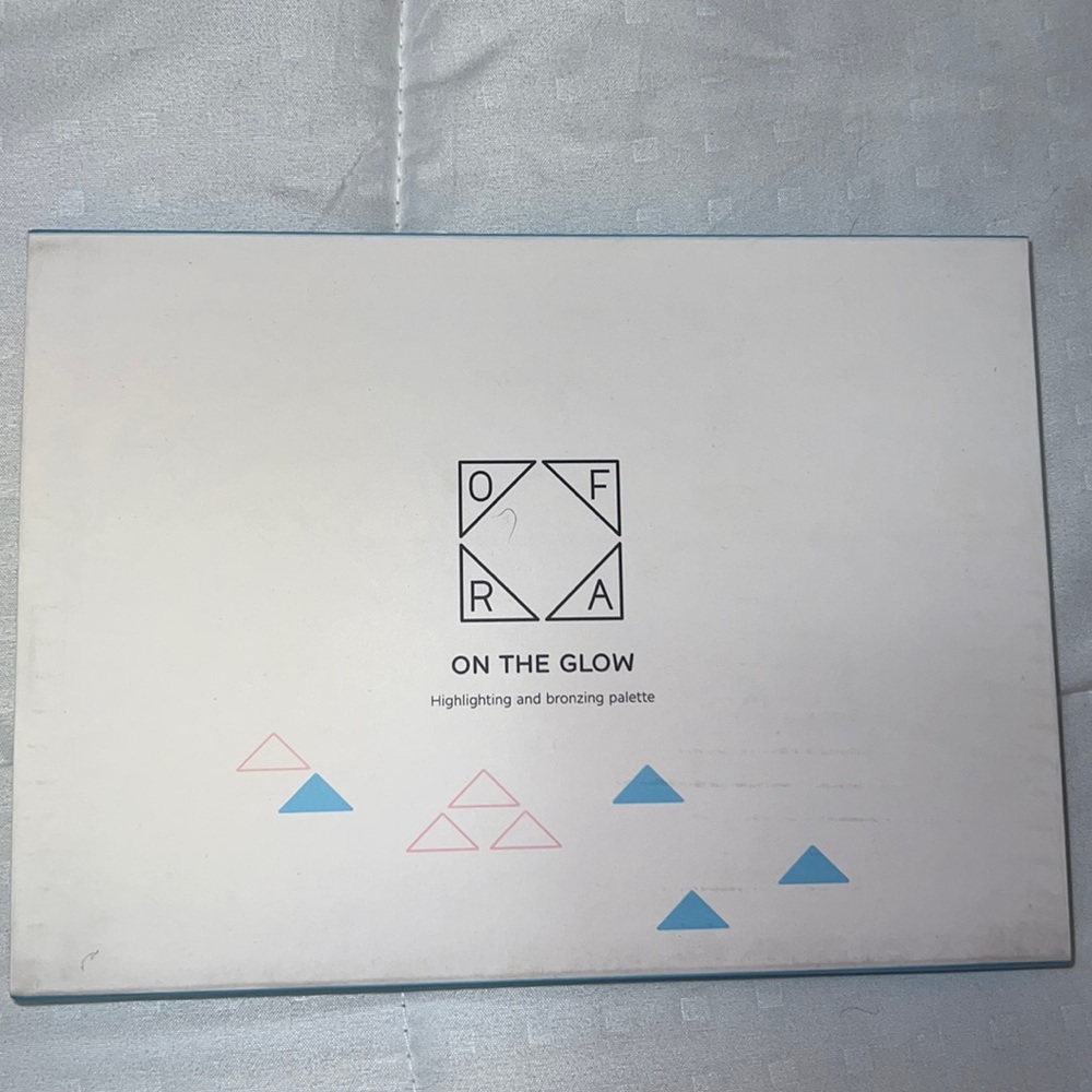 Ofra on the glow palette